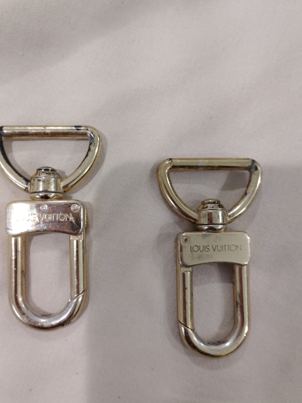 Louis Vuitton Gold Hardware Swivel Clip Set